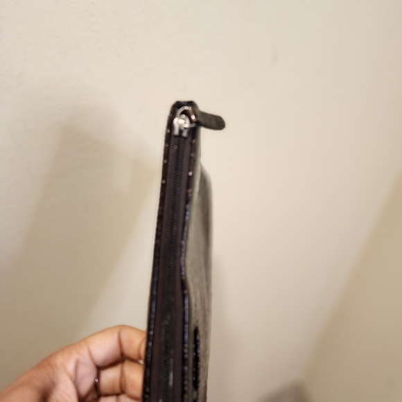 XOXO Brown Embossed Faux Patent leather Satchel Bag - Picture 6 of 12